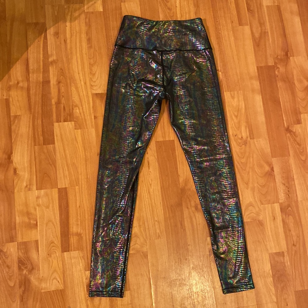 High Waist Holographic Iridescent Leggings S NWT - Picture 3 of 4